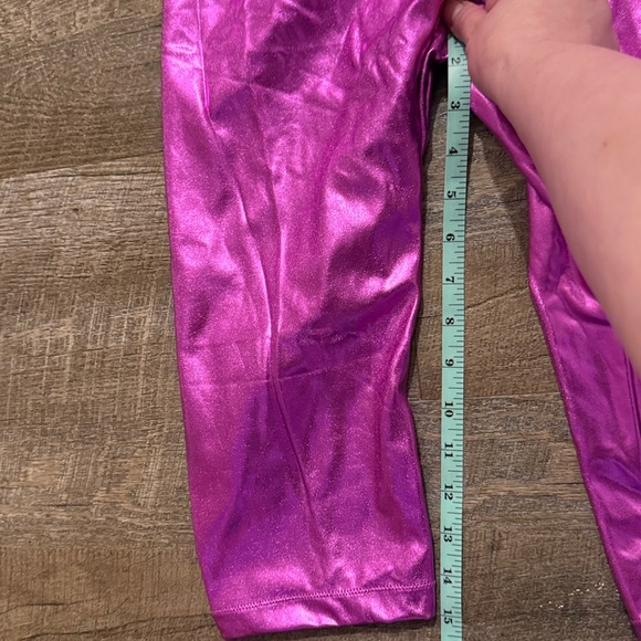 SKIMS NWT Metallic Swim V Waist Cropped Pants in Dragonfruit - Picture 12 of 13